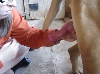 Elle Mesurait Deux Pieds De Long Et Six Pouces De Circonférence